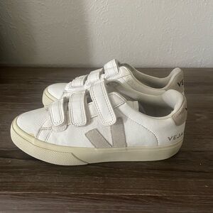 Veja Recife low top Velcro sneakers